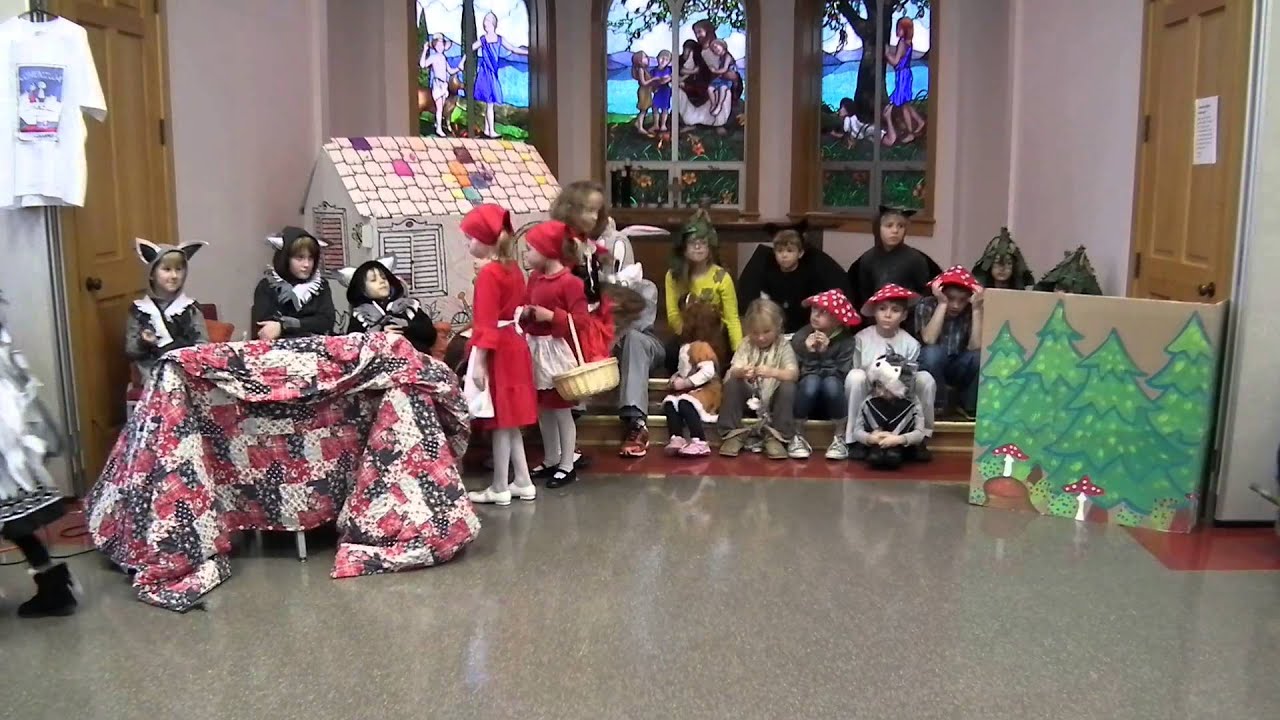 Karkulka Little Red Riding Hood 2013