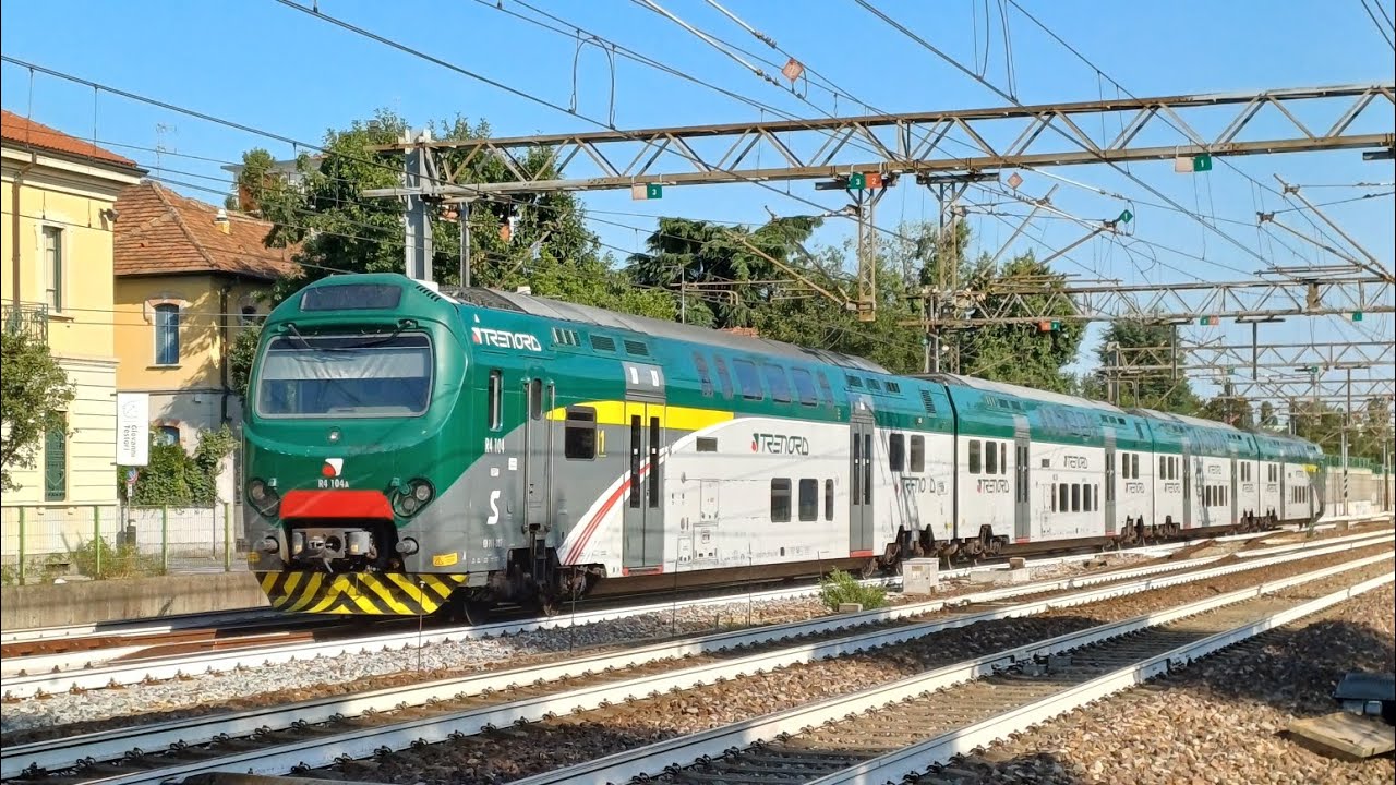TRENI in TRANSITO a TUTTA VELOCITÀ a NOVATE MILANESE