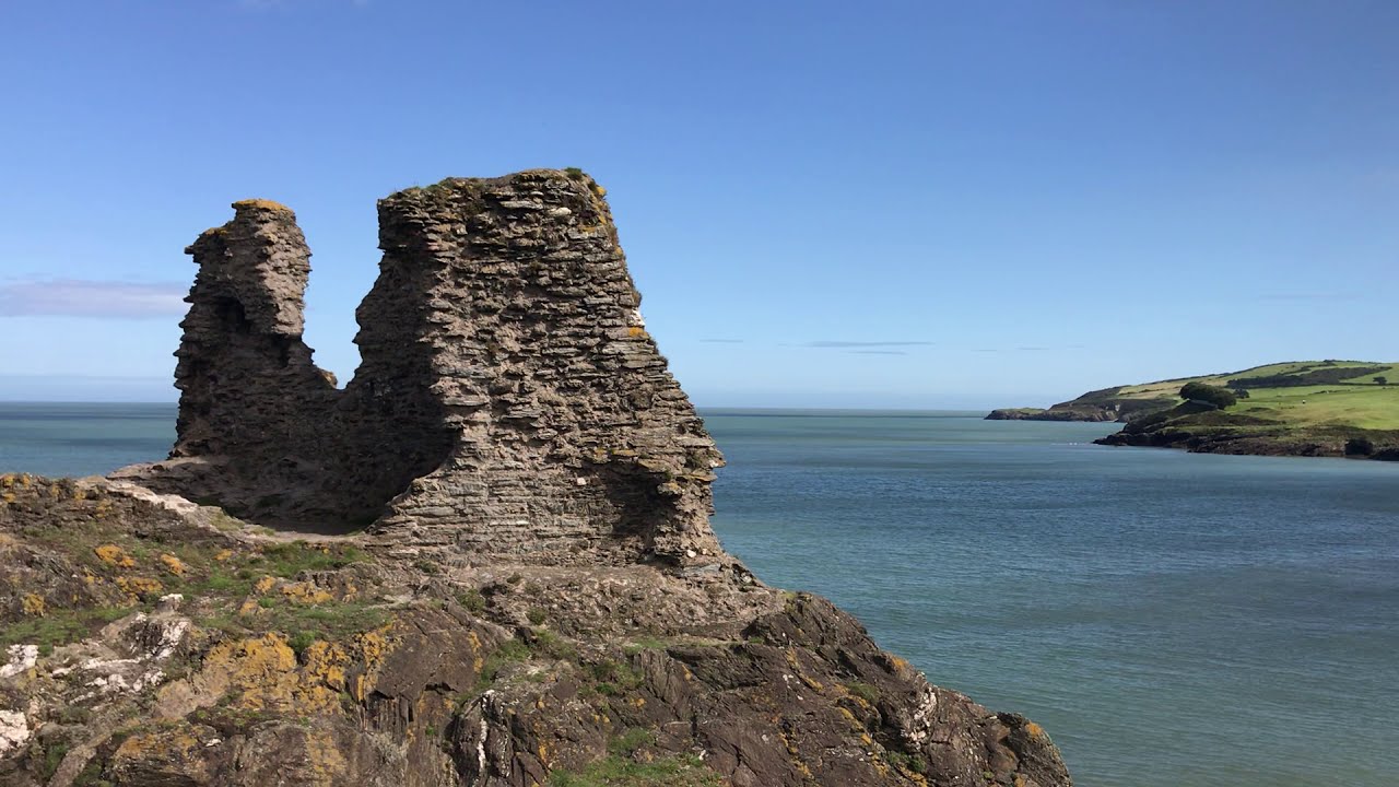 BLACK CASTLE Ruin at Wicklow Harbour, IRELAND