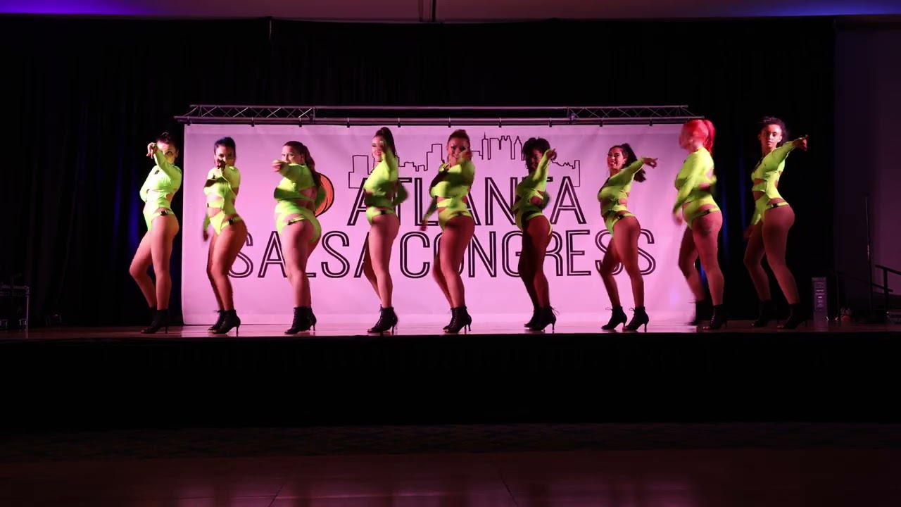 Rojas PasoFino Amateur Bachata Team performing 