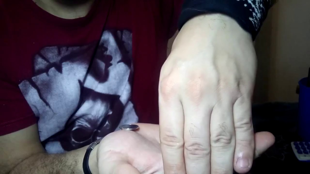 Manito de duende roba moneda.Magia  |  Elf hand steals coin.Magia