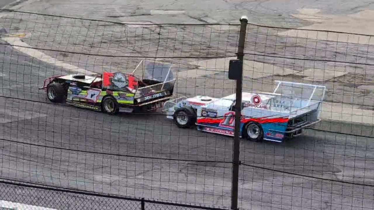 Outlaw Late Model figure 8 50 lap feature race Indianapolis Speedrome 7/13/2025