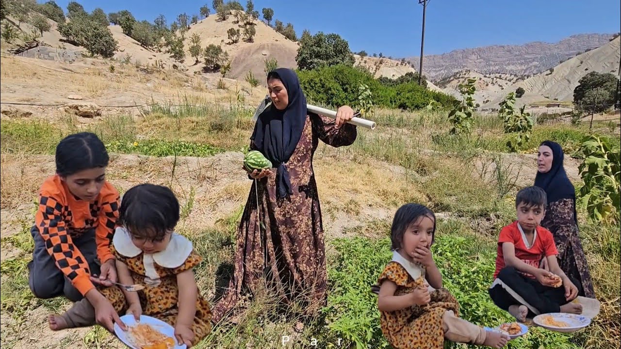 A single mother of five living in a village 🌿🏡Narges&rsquo;s fascinating and captivating daily life 👩&zwj;👧&zwj;👦