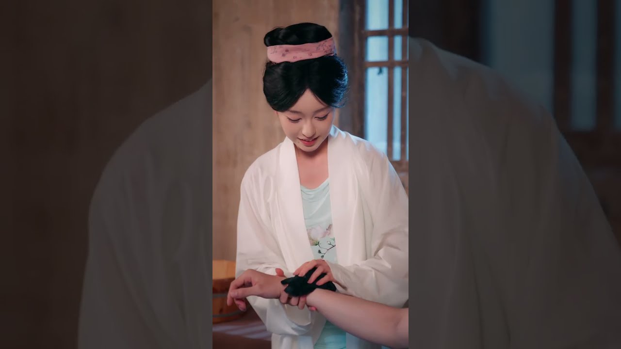 💗💗 災荒年間這裡的村民竟然頓頓吃肉，窮小子綁定搜索萬物系統帶領村民致富