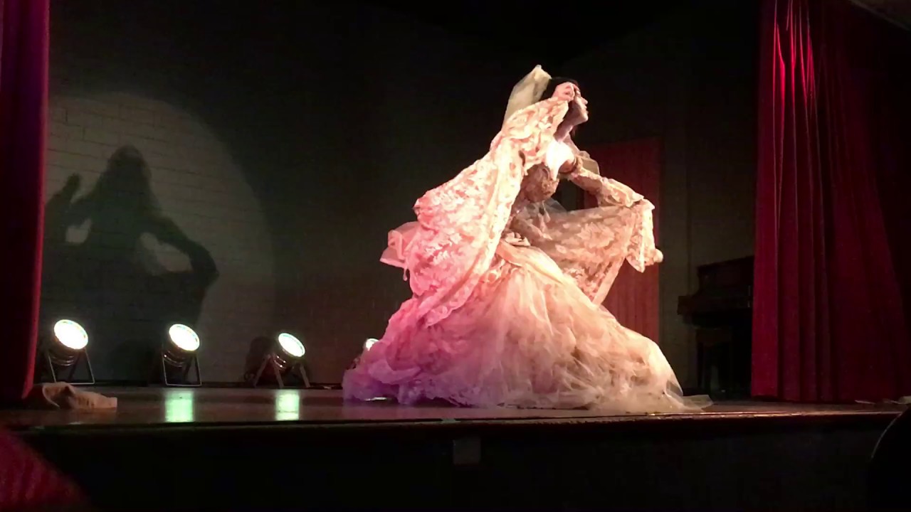 Burlesque Idol Grand Finale 2018 Miss Holly Wouldn&rsquo;t