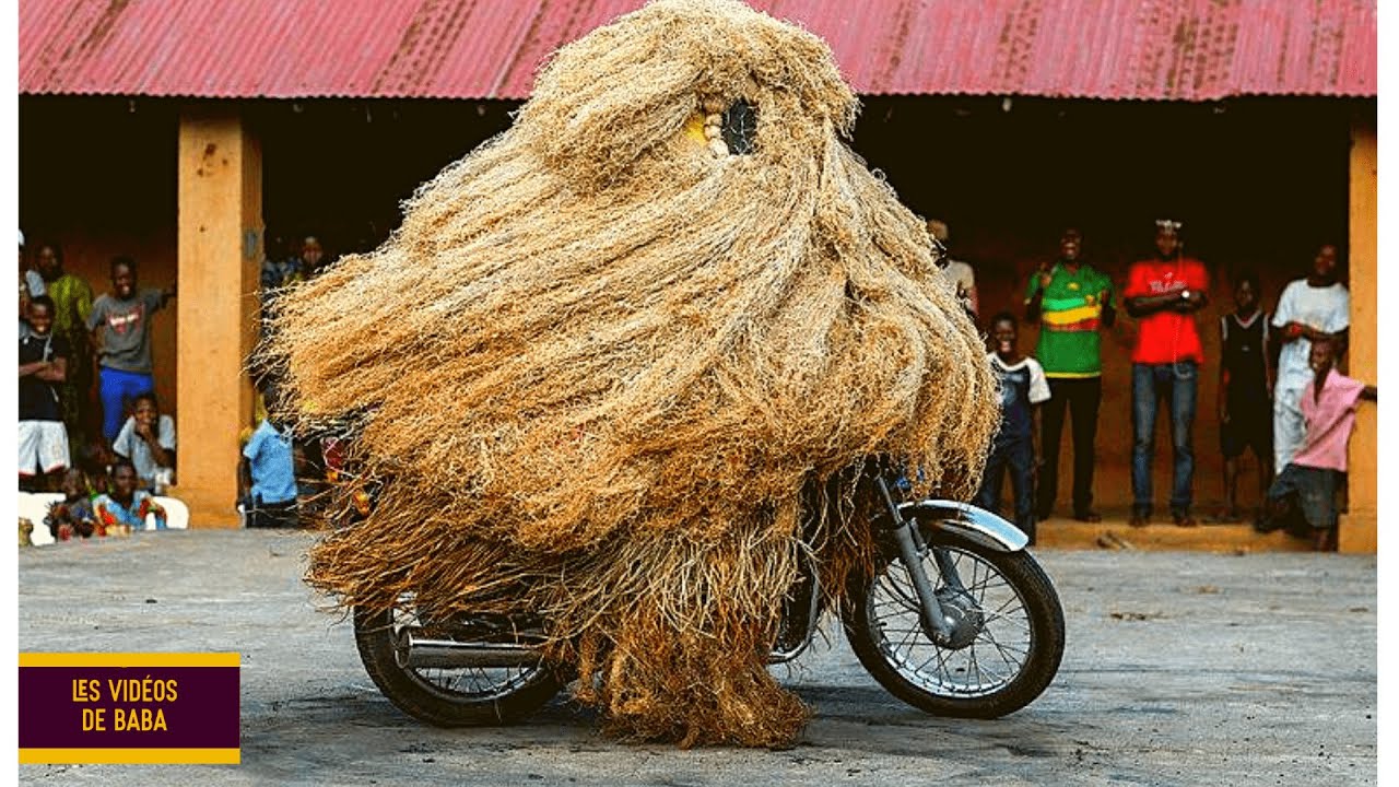 INCROYABLE, CET ESPRIT VODOUN BENINOIS CONDUIT UNE MOTO 😱😱