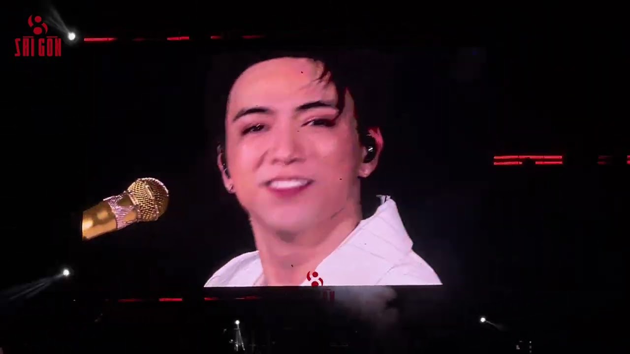 SOOBIN cùng bố, BINZ và “đàn con thơ” 11 Tân Binh Thăng Cấp mang hát xẩm diễn ở concert ALL ROUNDER