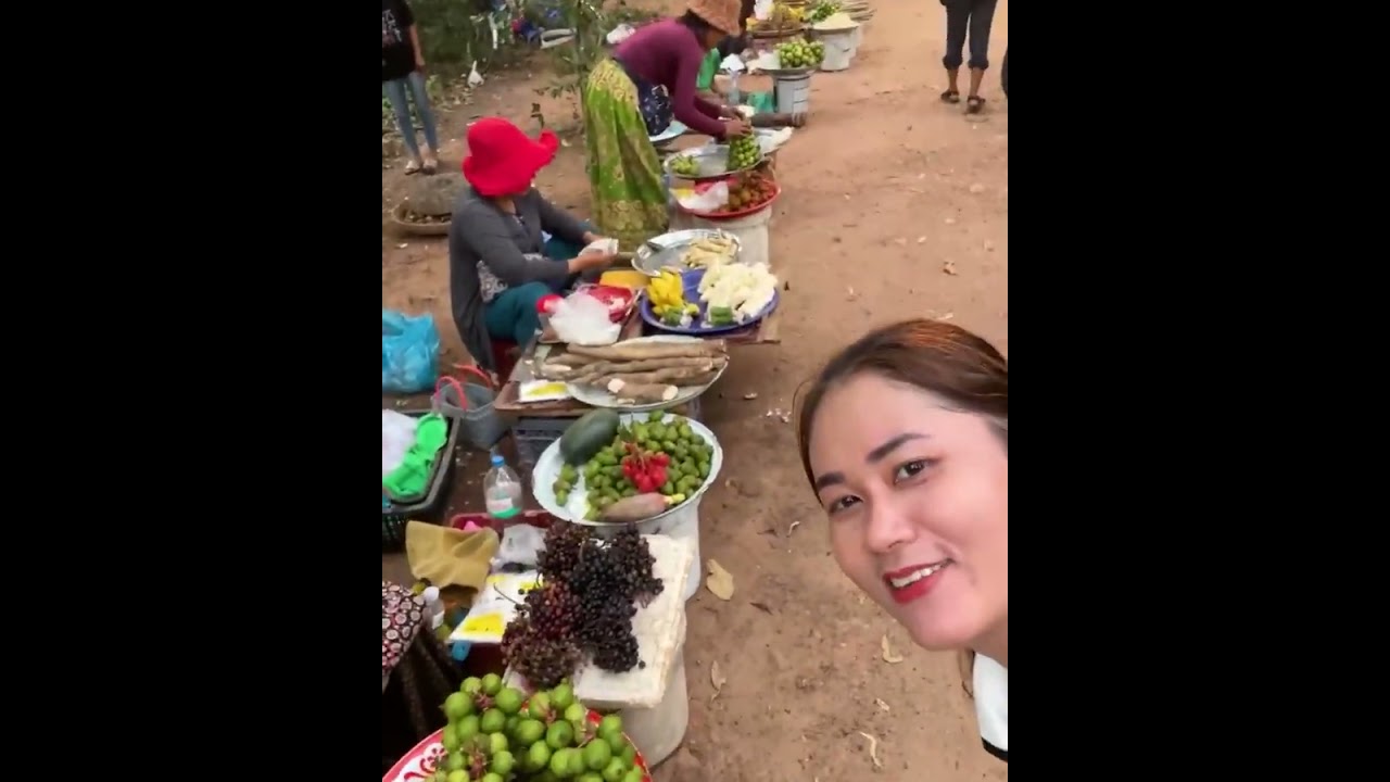 មានជនឆបោក មកបោកយាយអ៊ំបងស្រីលក់ផ្លែឈើ នៅជិតផ្លូវទៅប្រាសាទព្រះខ័ន