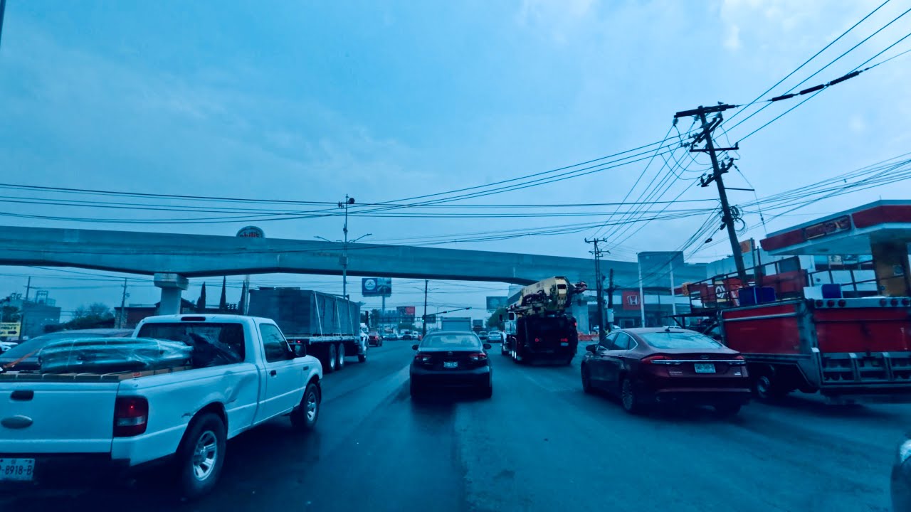 Monterrey 2:00 PM Drive | cloudy | 4K