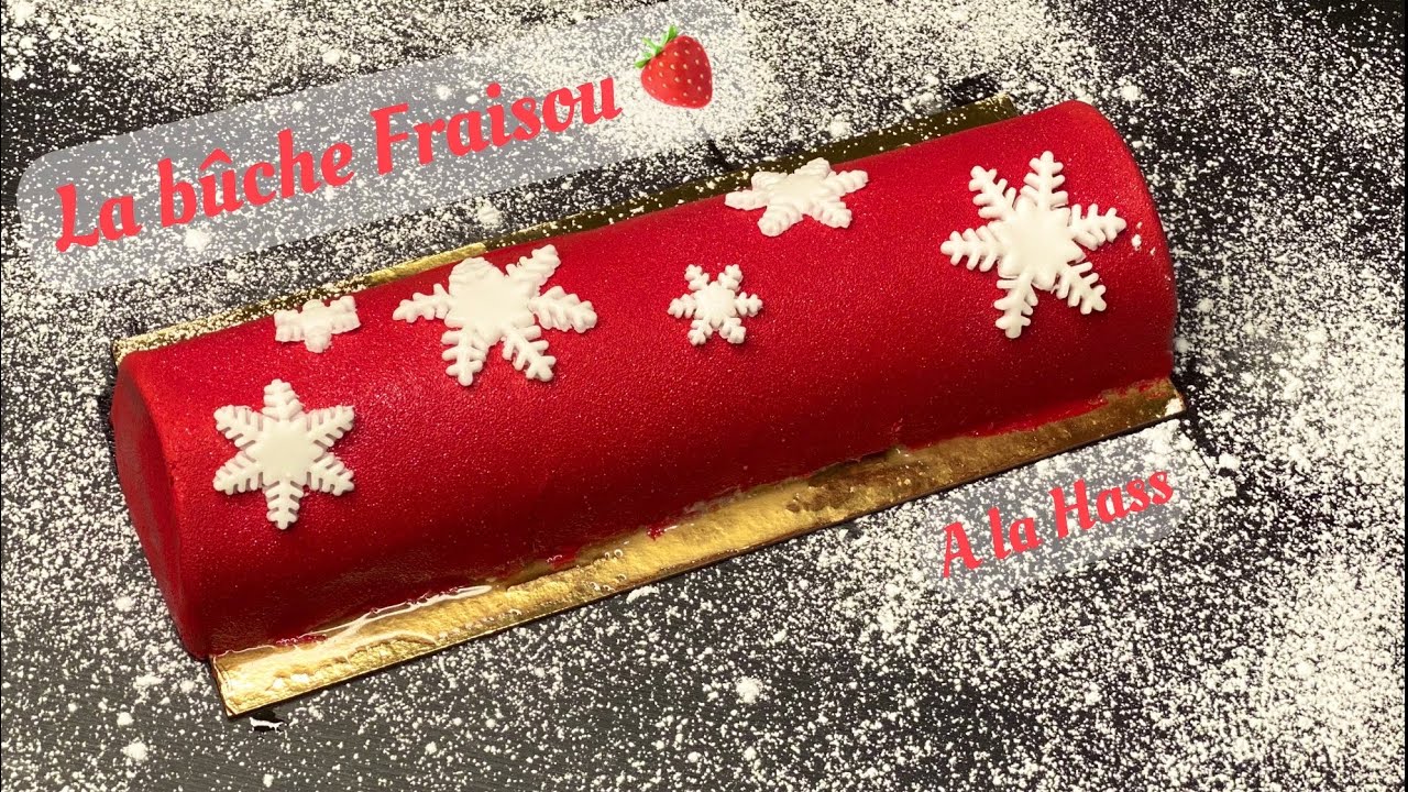 La bûche Fraisou 🍓 - Mousse fraise, crémeux vanille, gelée de fraise dacquoise - À la Hass ❄️