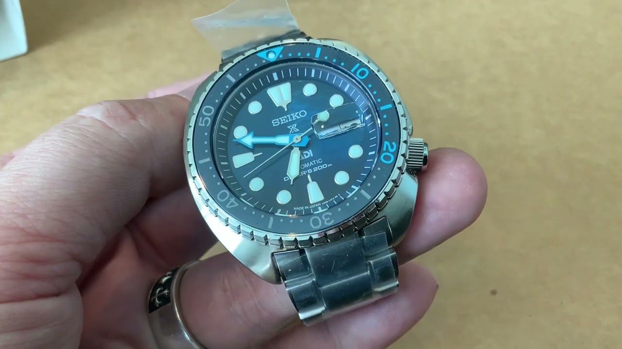 SRPK01 Seiko Prospex PADI Turtle Dive Watch Unboxing and Review.