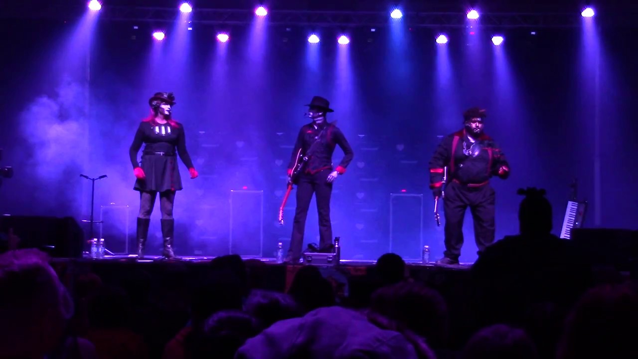 Anime Midwest 2017 - Steam Powered Giraffe