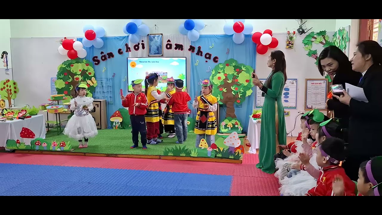 Biểu diễn văn nghệ cuối chủ đề thực vật