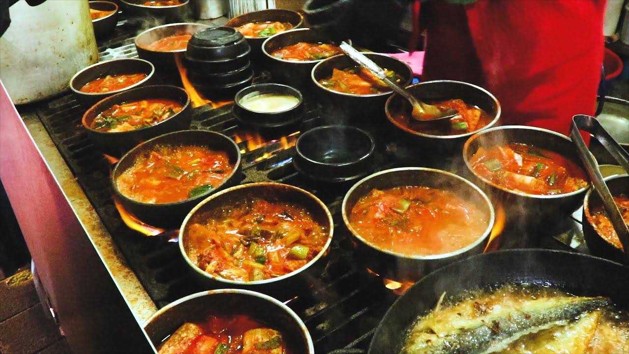[Namdaemun market] traditional market in Seoul / Korean food / Korean street / 4K UHD 30fps