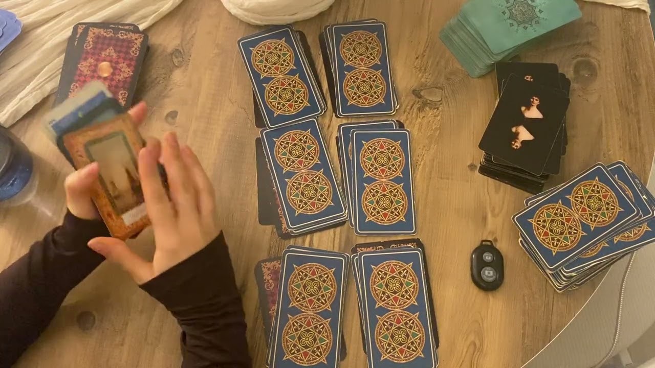 Aklımdaki kişi benim hakkımda ne düşünüyor ? Bizimle ilgili söylemediği planları neler ? ✨✨✨