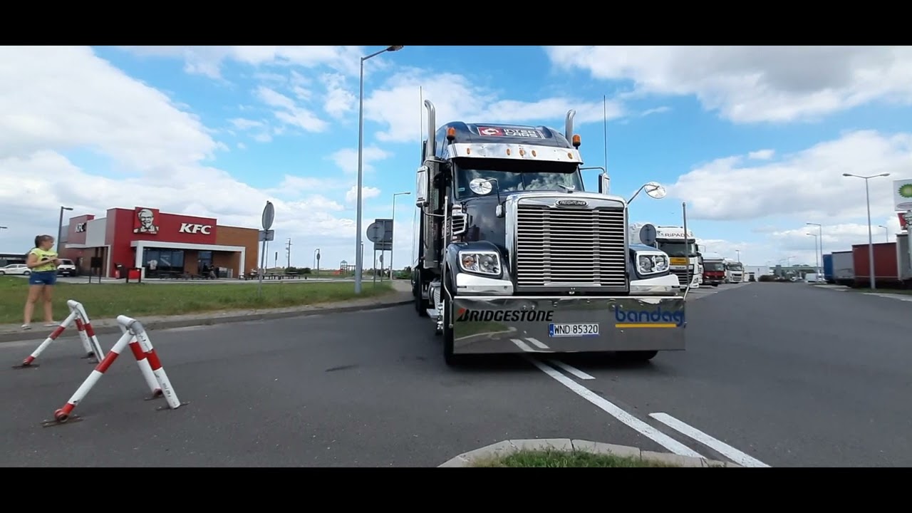 Freightliner Coronado, 3-Achser