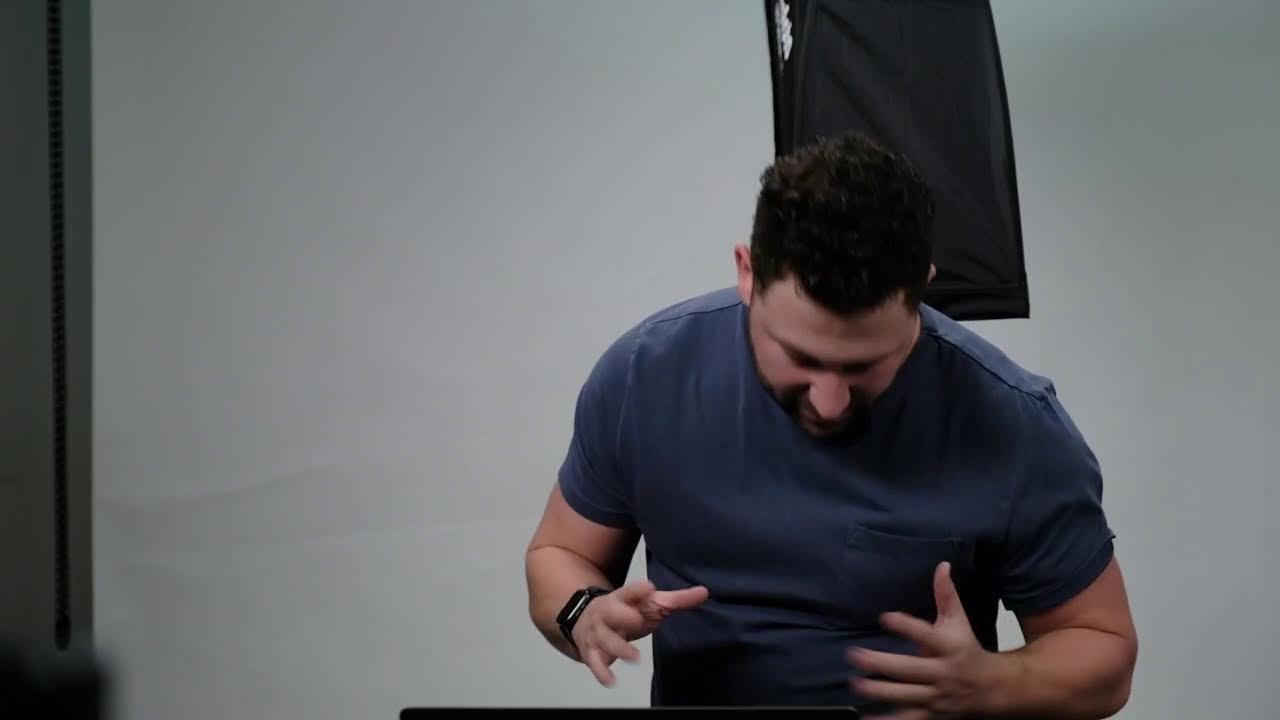 Lighting with strip softboxes