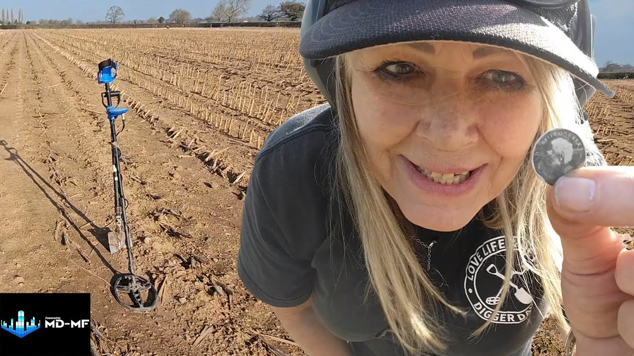 Silver Streak and a VERY Strange coin | Metal Detecting | Garrett Vortex VX9