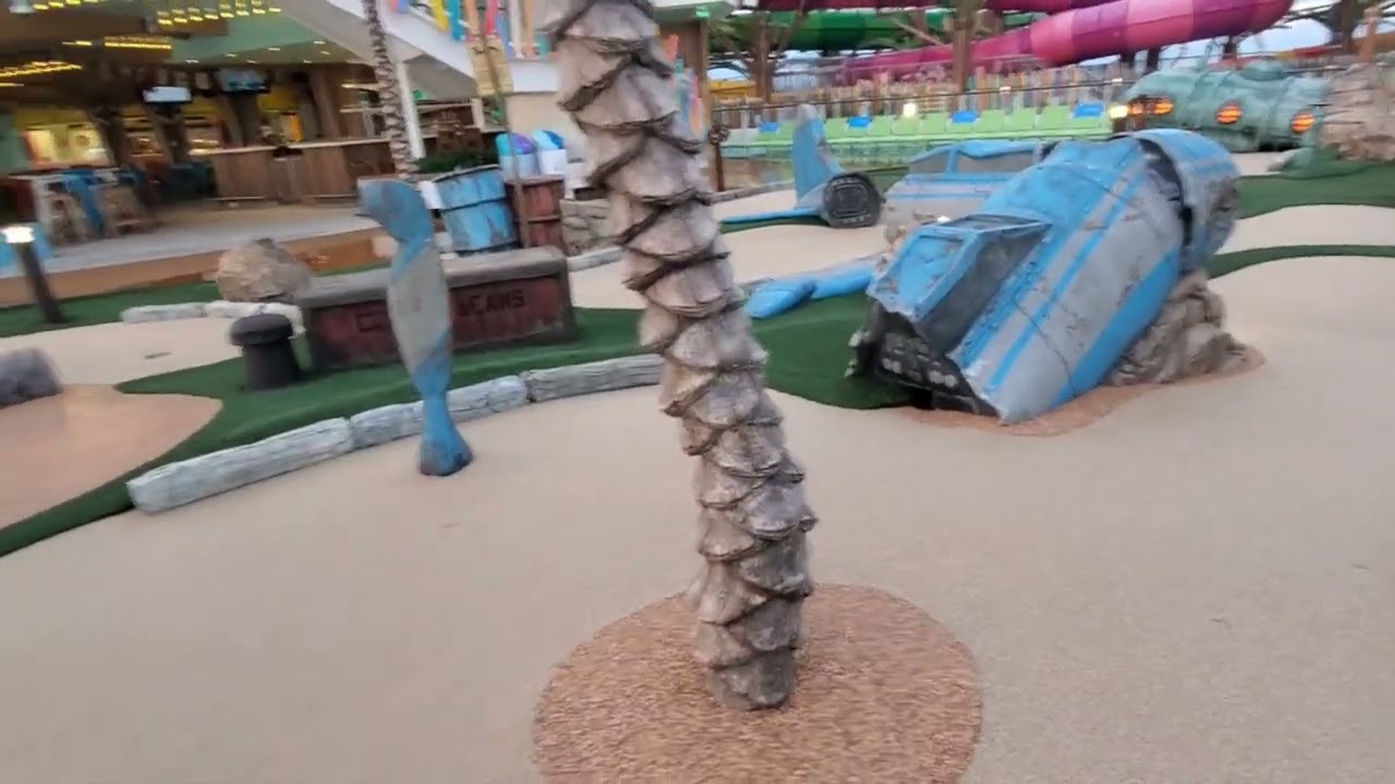 Mini Golf on Icon of the Seas