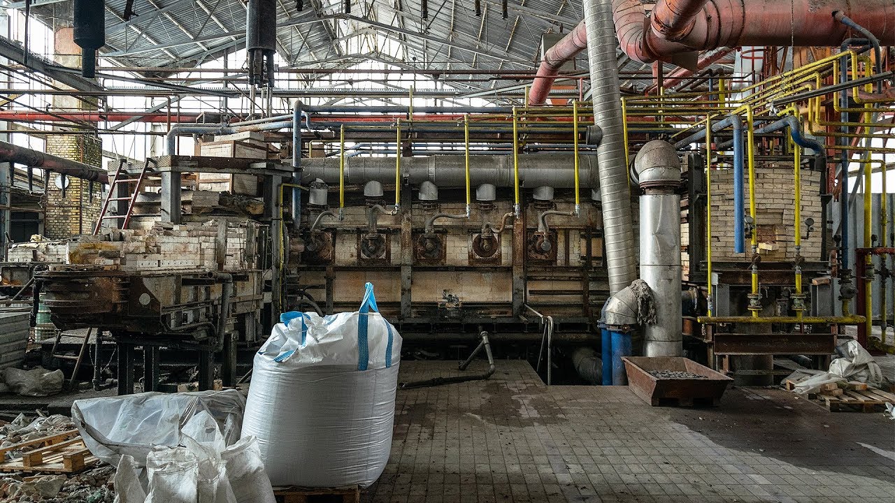 Massive TOXIC Abandoned Factory WITH EVERYTHING LEFT BEHIND! - Urbex Lost Places Germany