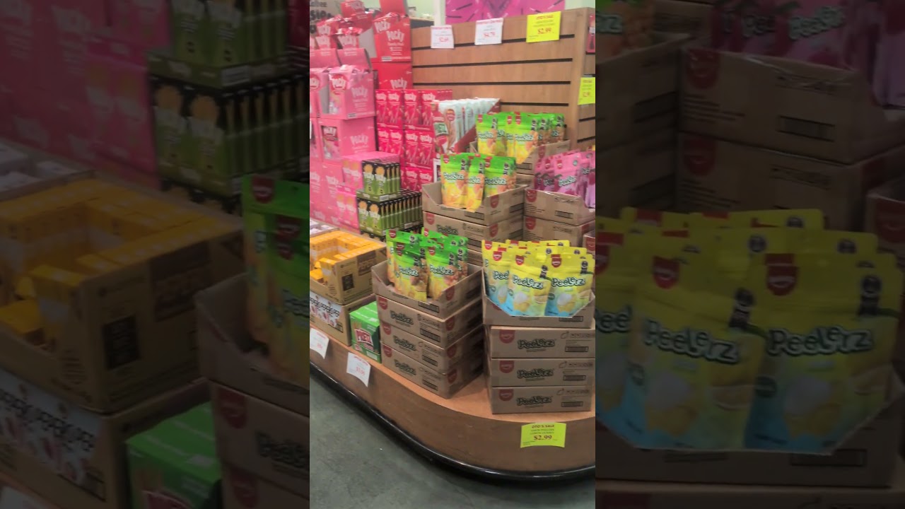shin chan Chocobe Shopping at Japanese market in USA #snacks #candy #cute
