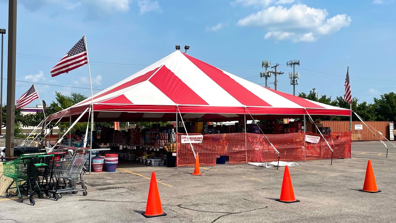 FANTASTIC & Cheap Firework Tent In Council Bluffs Tour!!