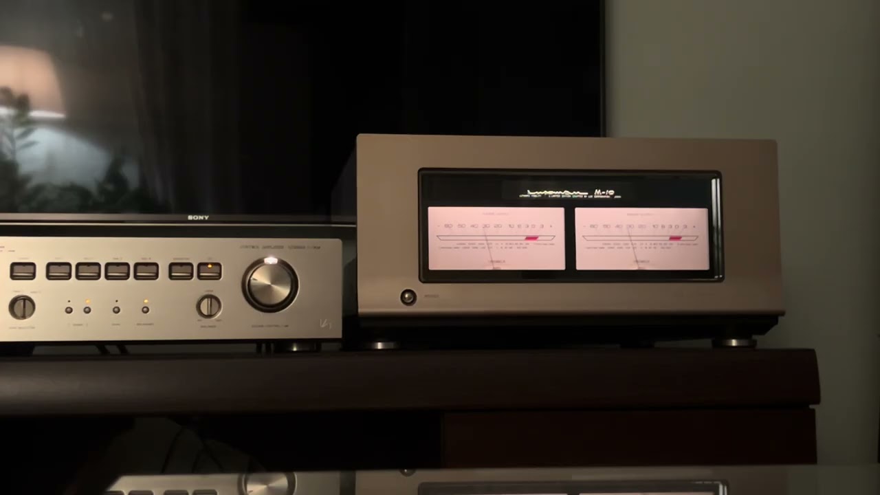 Luxman m-10, listwa Soundlab , okablowanie Enerr , kolumny Equilibrium Evolta