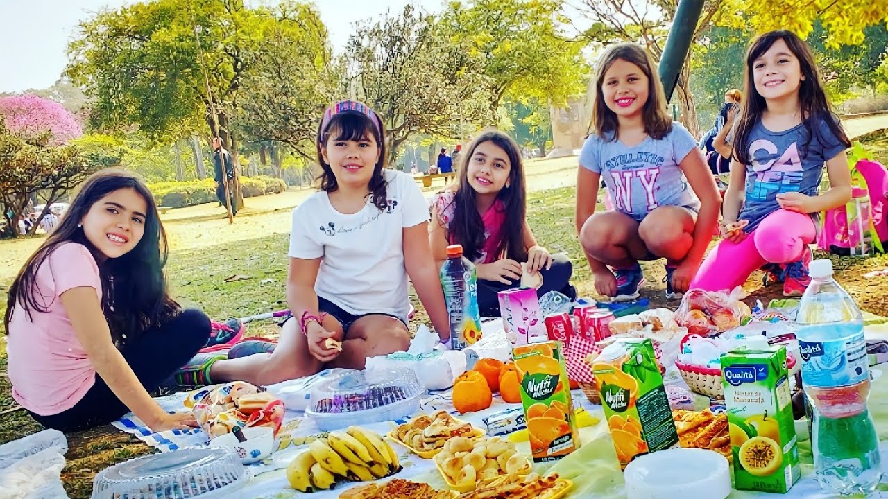 PIQUENIQUE DAS YOUTUBERS! ★ VLOG no Parque e Muita Diversão com minhas amigas Youtubers Kids!!!