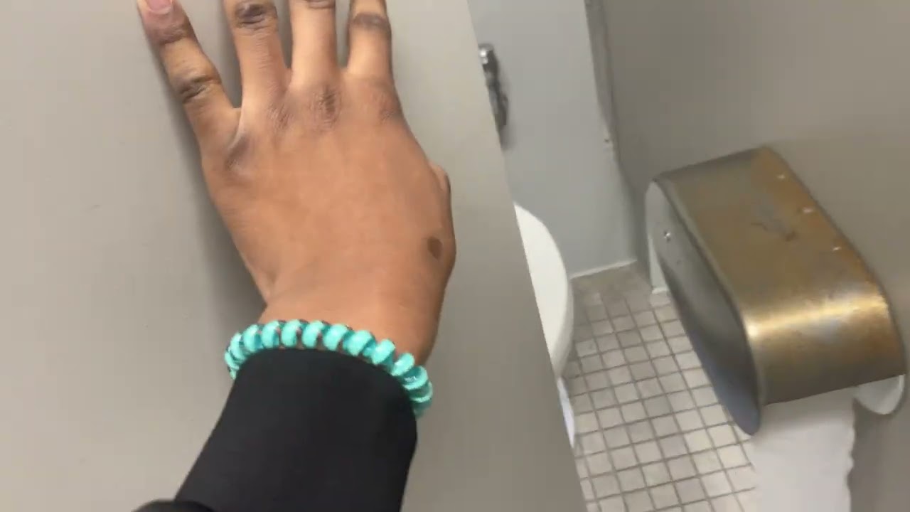 🚽Manville high school bathroom tour sink and American standard urinal and Madera toilet 