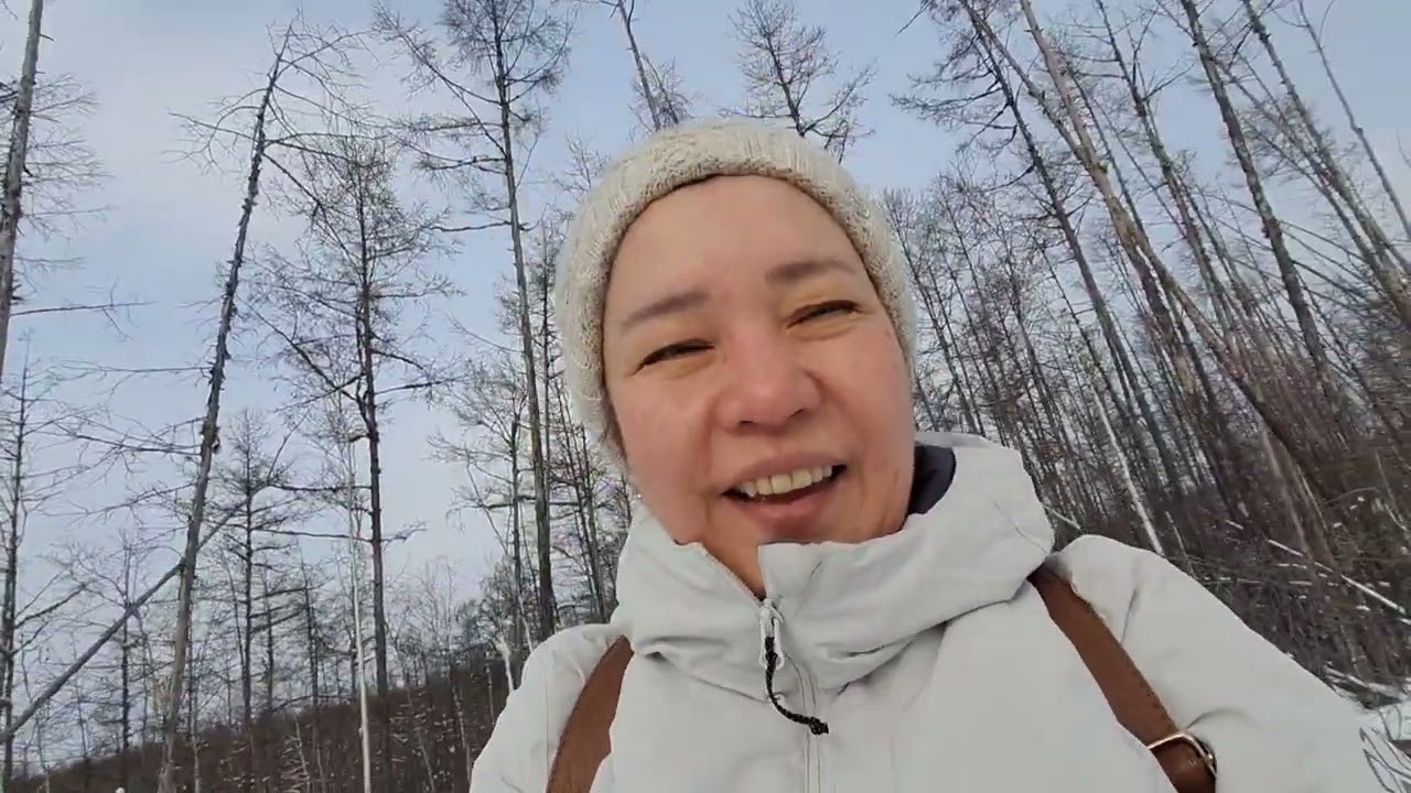 Залезли на гору, со всей семьёй