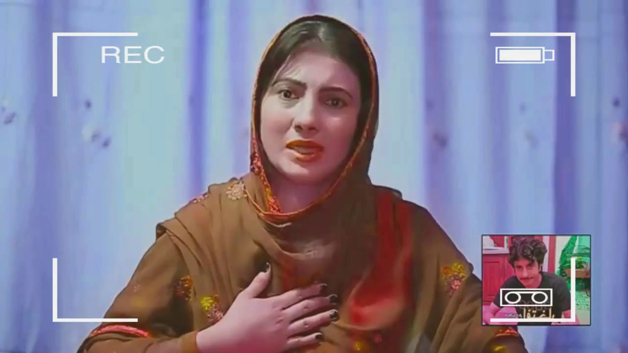 Pashto singer nazia iqbal ka apni do bbtio k sath jinsi zeyati par ro ro kar,