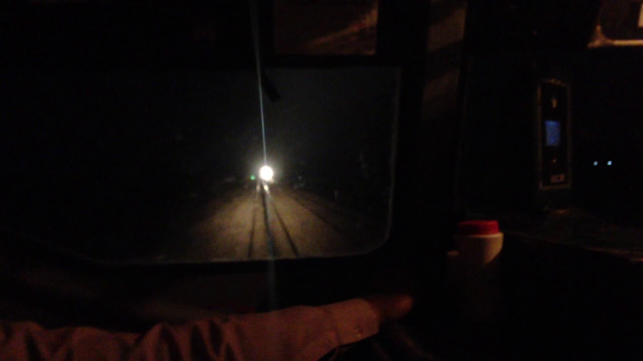 Lahore to karachi Inside Night View engine and train horn I train crossing I 2018 karakoram express