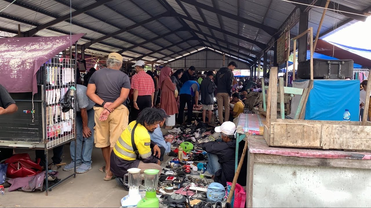 Jalan jalan di Pasar Klitikan Ambarawa