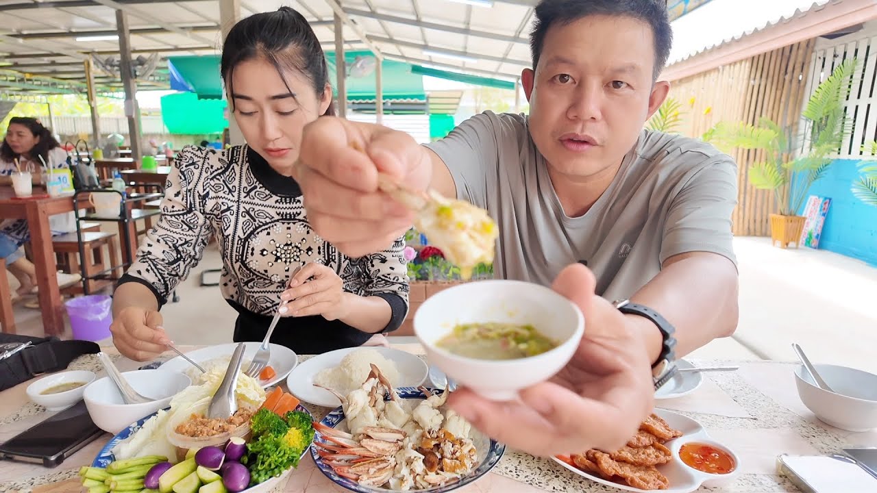 ร้านลุงเทพทะเลติดล้อ เมืองแกลง เรื่องปูทะเทสดหวานอร่อย ต้องมาที่ร้านลุงเทพจริงไหมลุงเด่นพามาชิมครับ