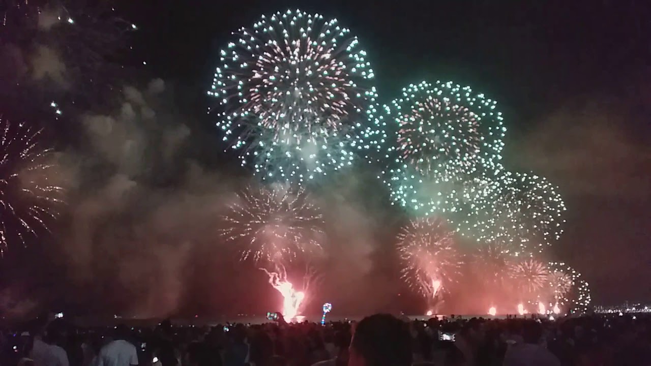 Vem pra Praia. Show de Fogos em Santos/SP na virada pra 2019