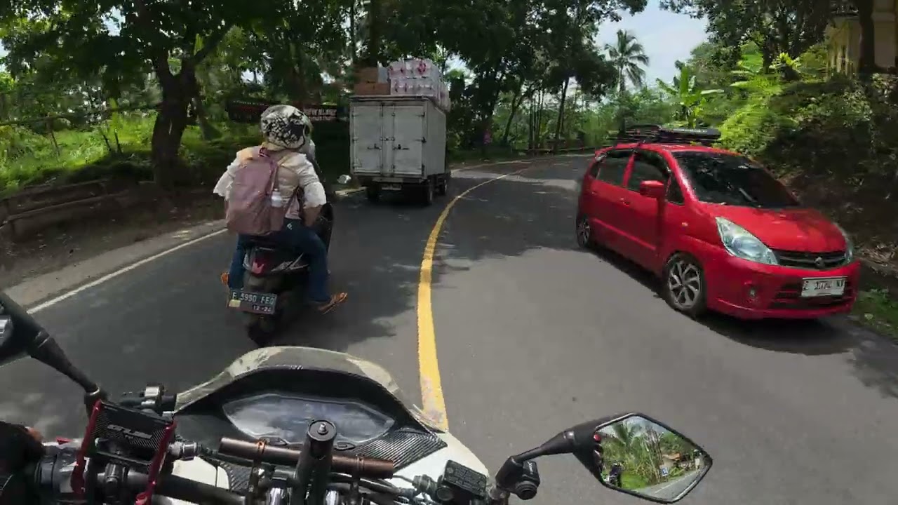 Jalan kelok seribu menujuh pangandaran