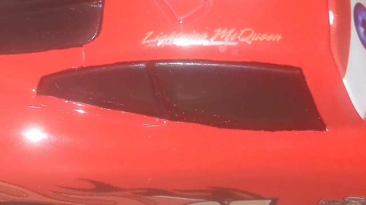 Having explanation of a pixarised car from cars 3 pixarised lighting mcqueen with silver spoiler
