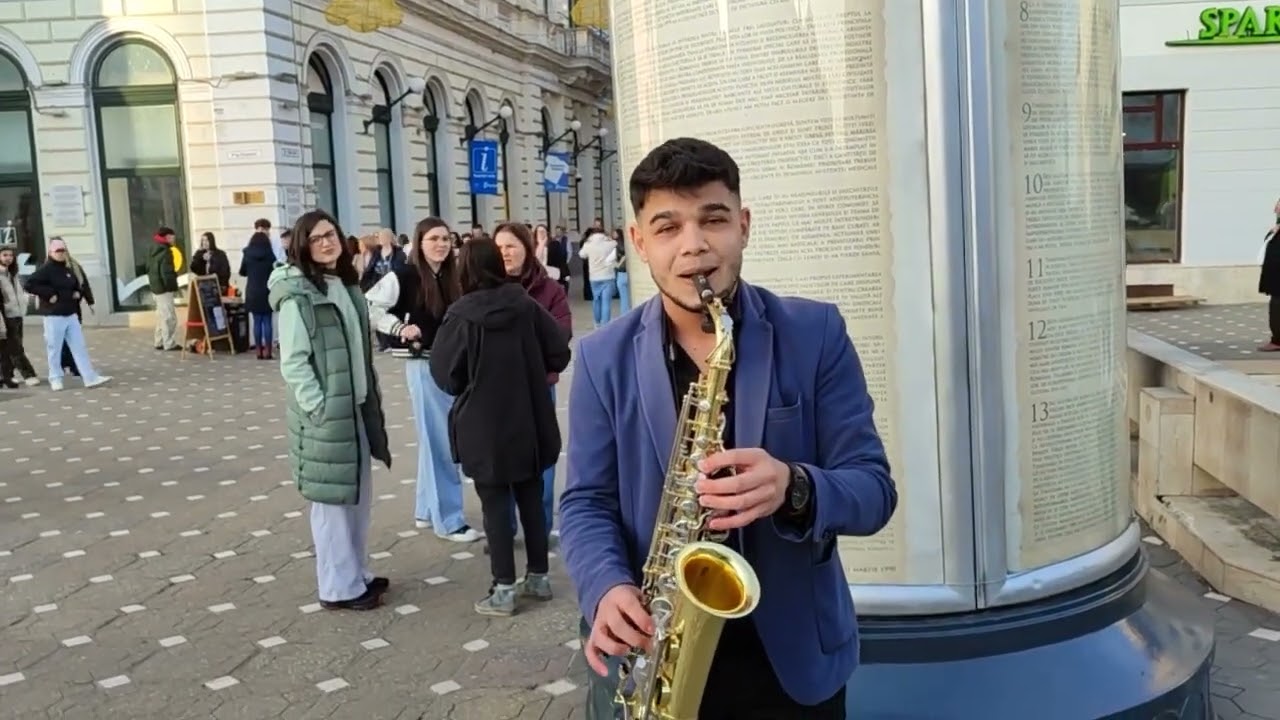 In centru la Timisoara, melodii de mărțișor.@ramonaluca1985 