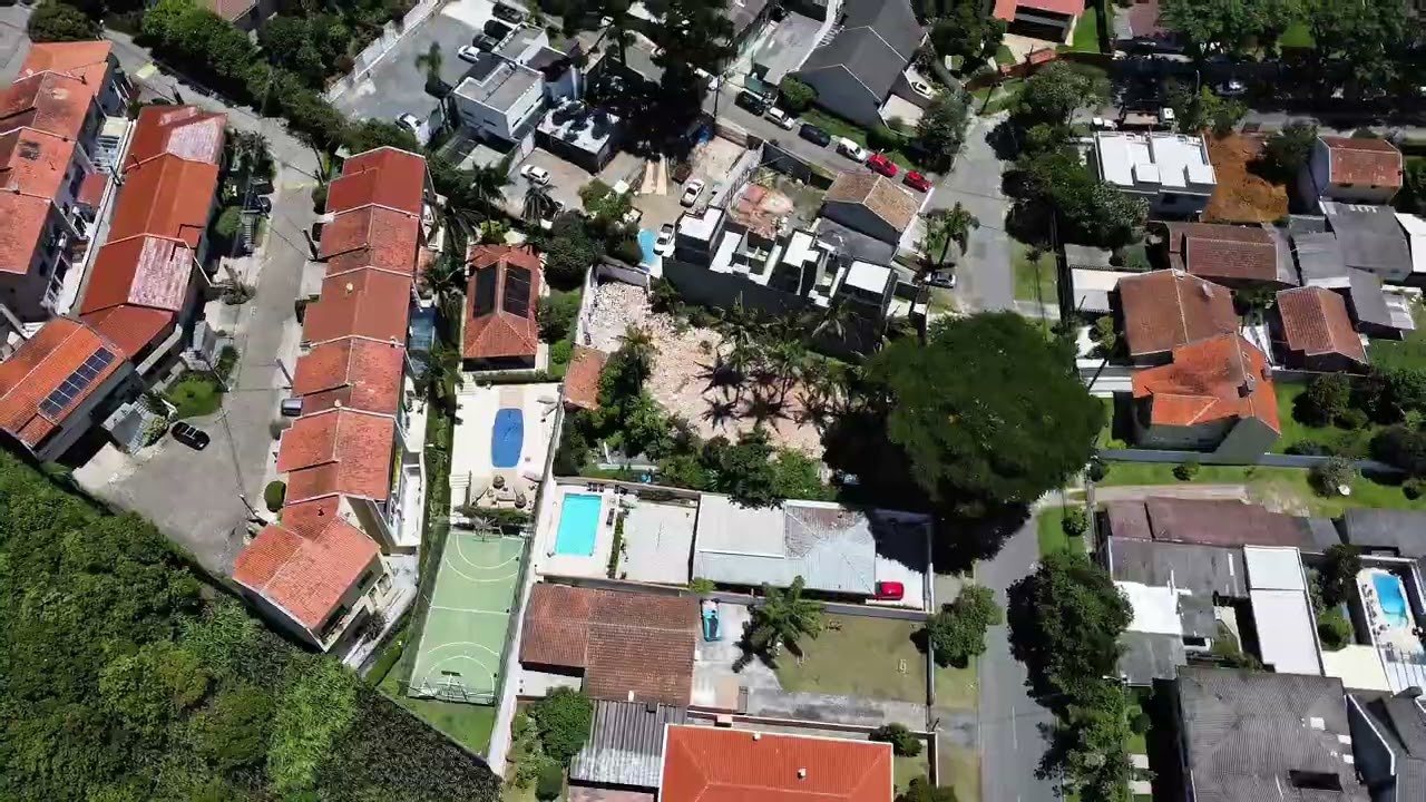 Terreno com 914,00m². Mercês.