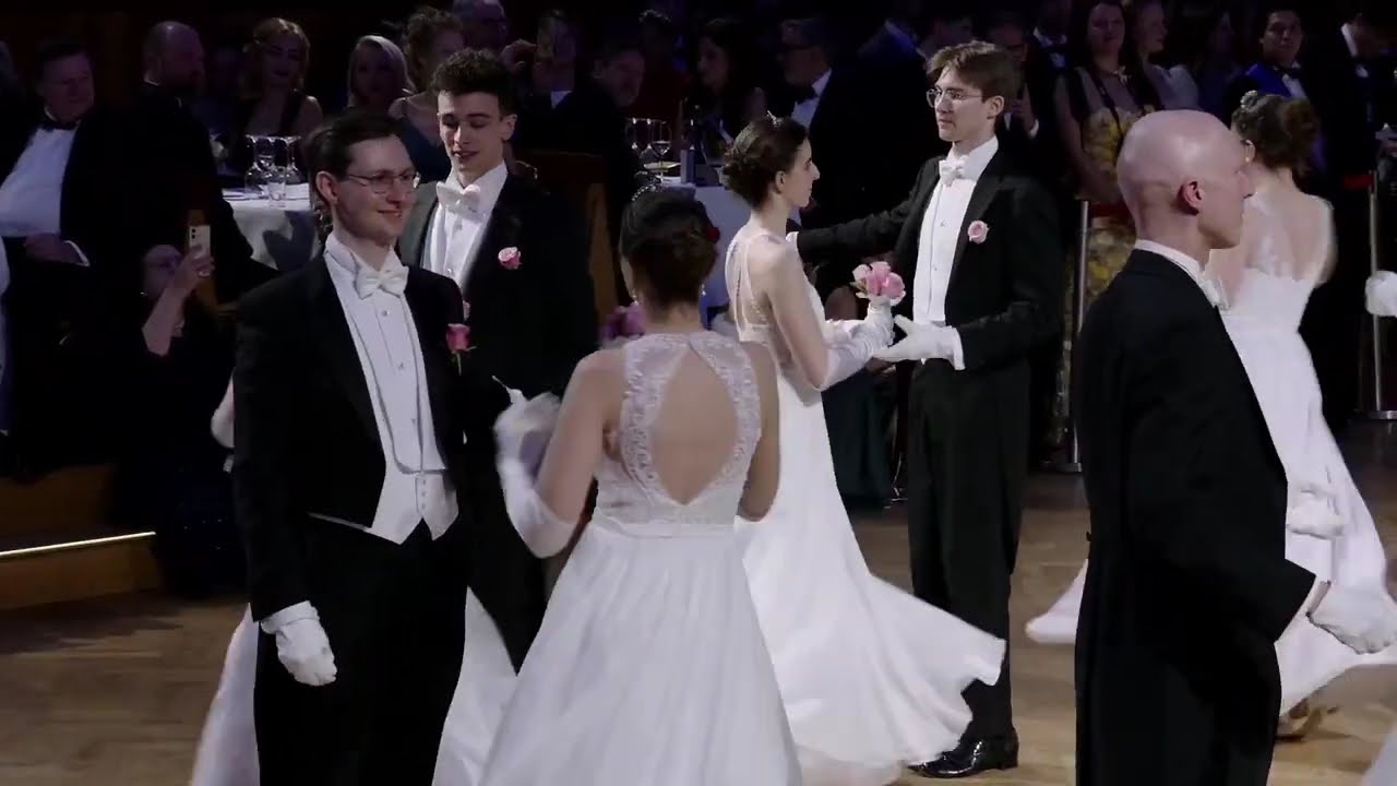IAEA Staff Association Ball 2026 - Wiener Walzer Formation der Tanzschule Elmayer