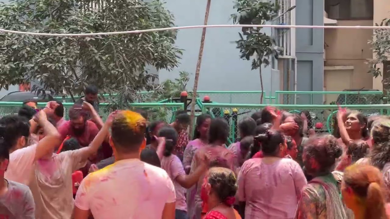 #HoliVibes#HoliMood##HoliDance#HoliLover#HoliMoments#HoliMagic#ColourSplash#2025#Gaushan❤️🔫