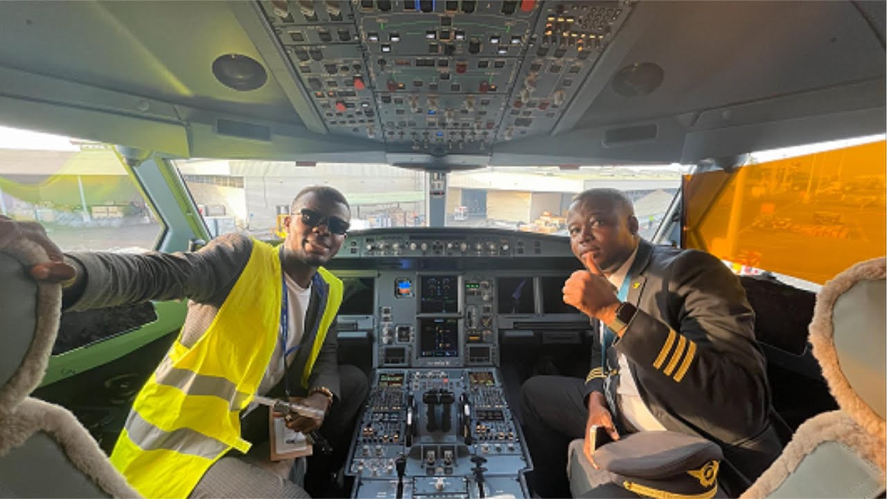 RECEPTION Air Côte d'Ivoire A330-941 TU-TRH  Intérieur et INTERVIEW du Pilote du Vol