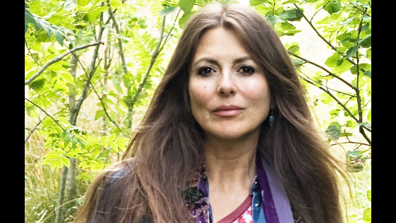 MUSIKALSK PRAT MED CLAUDIA SCOTT
