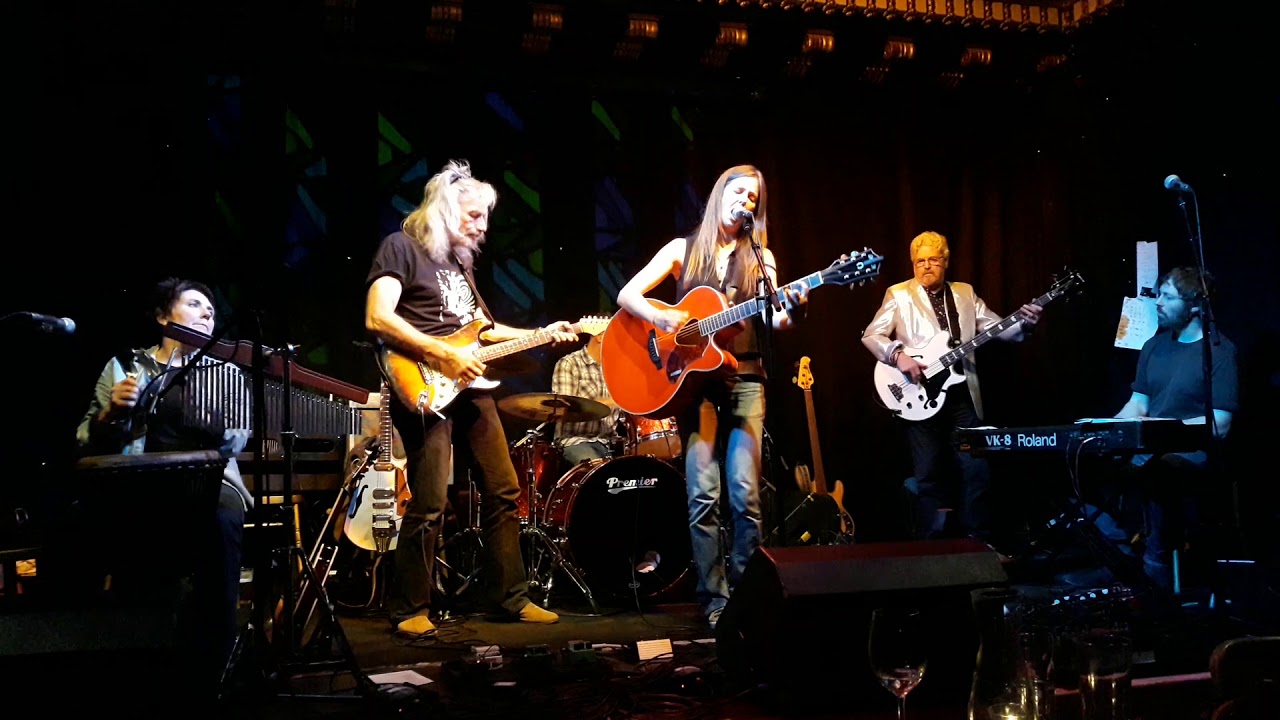 Liz Jones & Broken Windows 
