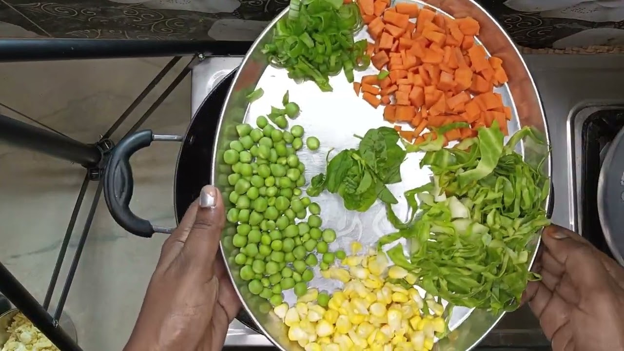 Egg fried rice with healthy veggies @its shanvidiariesofficiall 