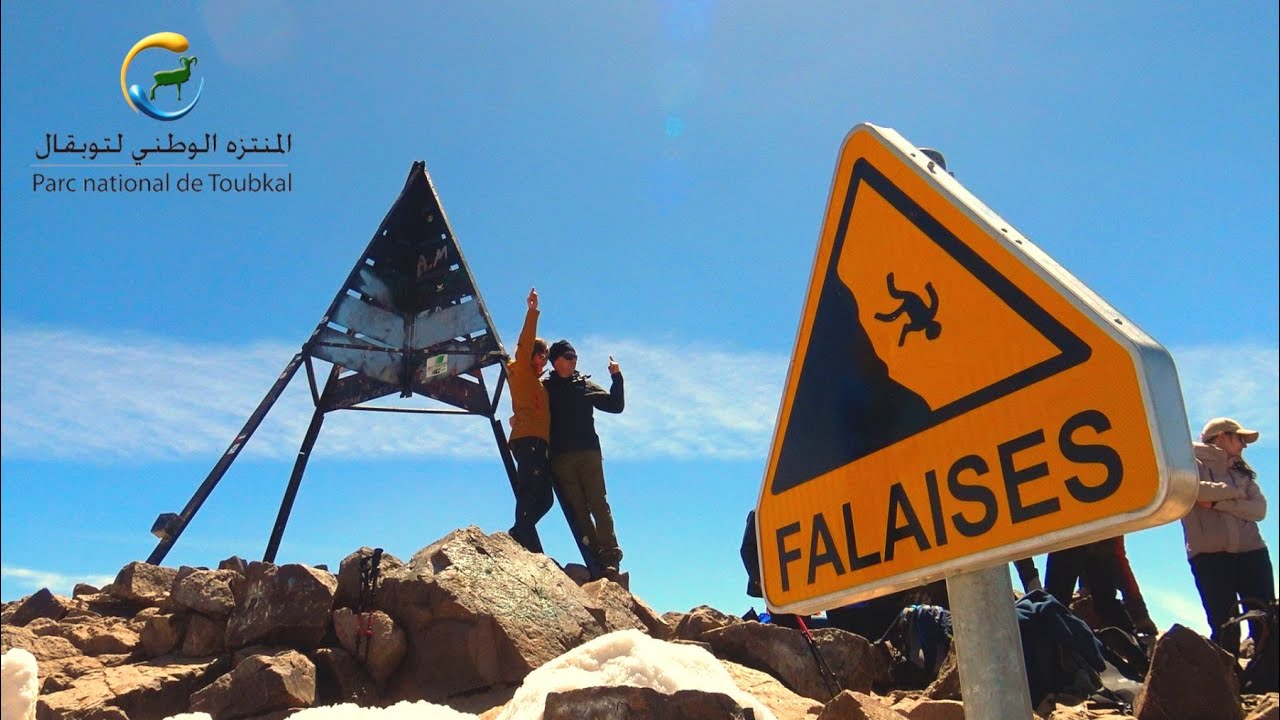 Toubkal, Marokk&oacute;: ahonnan az &oacute;ce&aacute;n &eacute;s a sivatag is l&aacute;tszik sz&eacute;p időben
