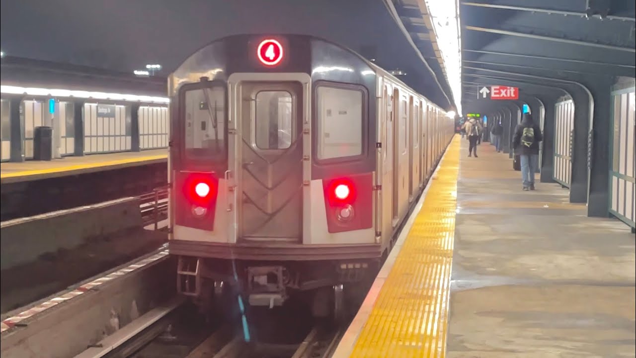 IRT Livonia Av Line: (3) & (4) Train Action at Saratoga Av