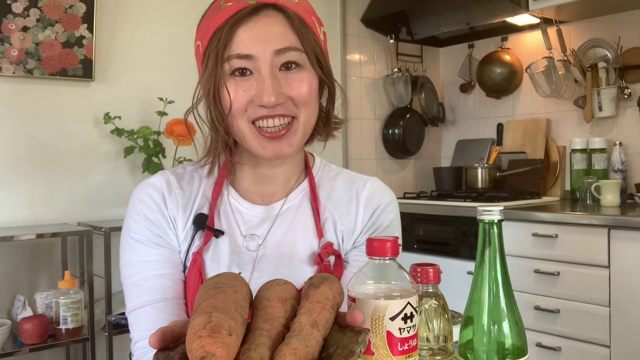 【5 Ingredients】Carrot cooked with soy sauce and sugar (kimpira/ kinpira) by Japanese Lady in Tokyo