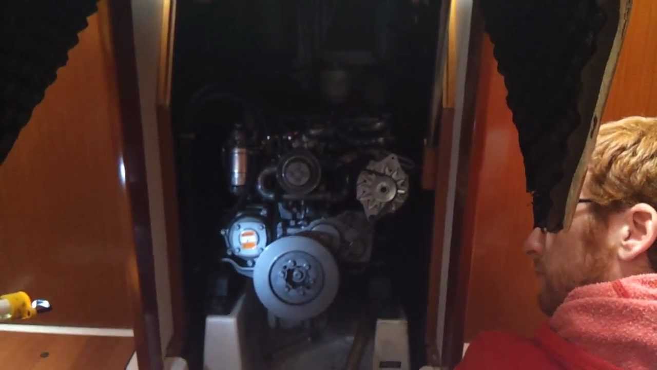 Mantenimiento del motor de un barco velero - Paco El Marino