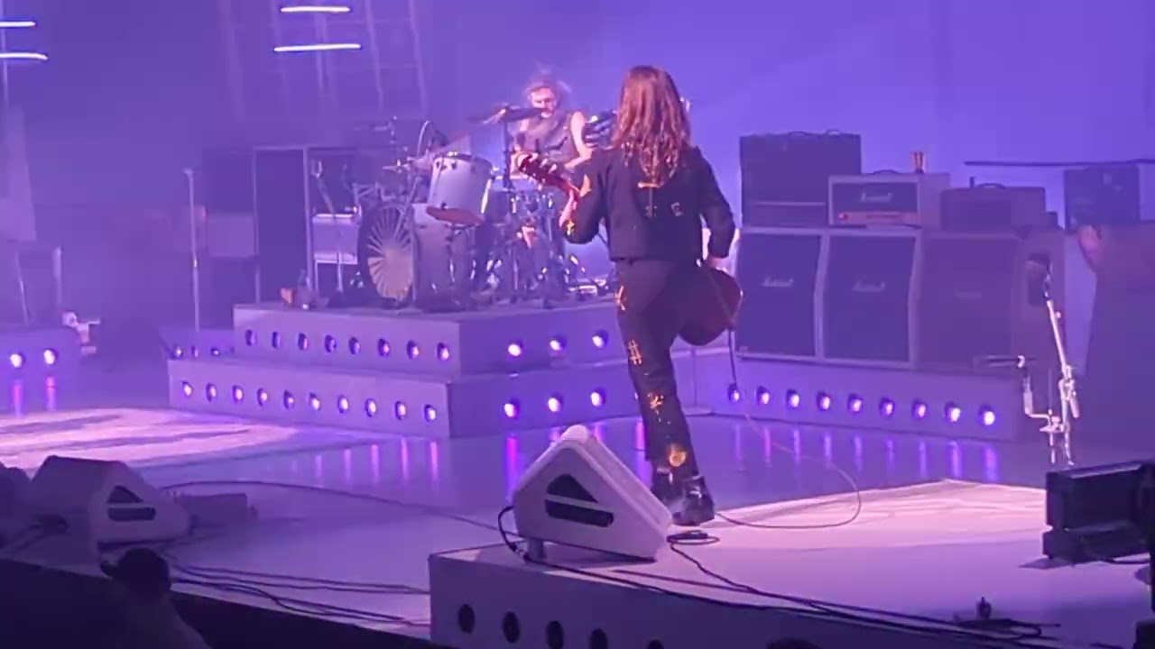 Greta Van Fleet - 03/12/2022 Grand Rapids Deltaplex Encore (complete)